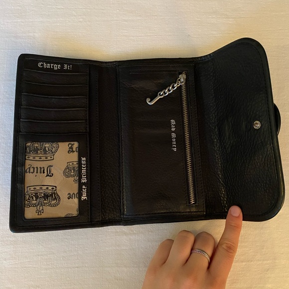Black Vintage Leather Juicy Couture Wallet - Picture 3 of 7